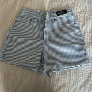 Abercrombie dad shorts